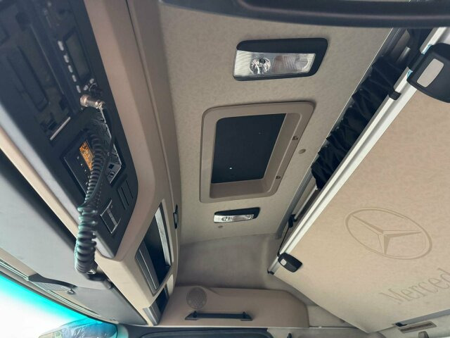 Mercedes-Benz ACTROS 1846 4x4 HAD Eur 6 Kipphydraulik Retarder - Tracteur routier: photos 5 Mercedes-Benz ACTROS 1846 4x4 HAD Eur 6 Kipphydraulik Retarder - Tracteur routier: photos 5