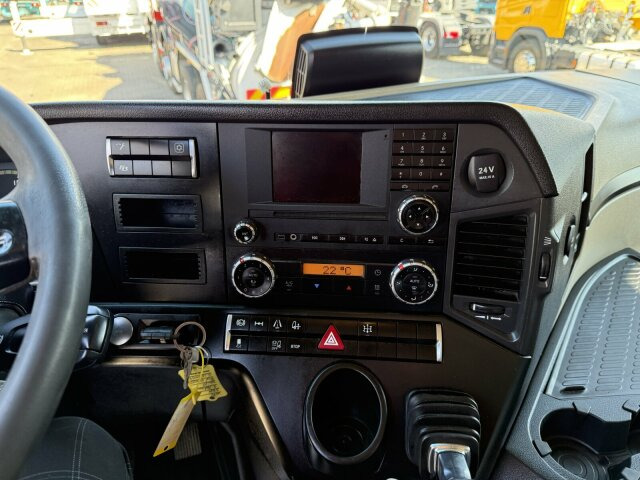 Mercedes-Benz Actros 1845 LS SZM 4x2 Kipphydraulik Retarder - Tracteur routier: photos 3 Mercedes-Benz Actros 1845 LS SZM 4x2 Kipphydraulik Retarder - Tracteur routier: photos 3