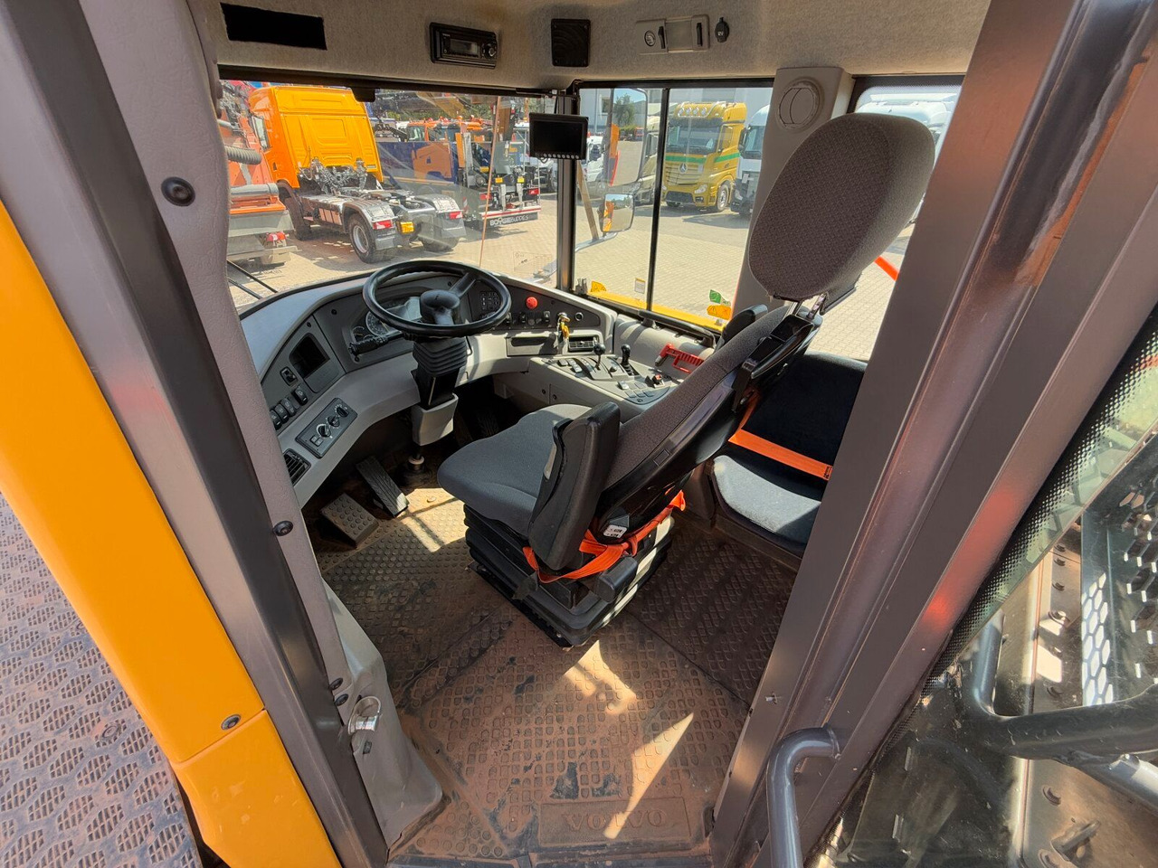 Tombereau articulé Volvo A25G Dumper 10.066 h Baujahr 2021: photos 13