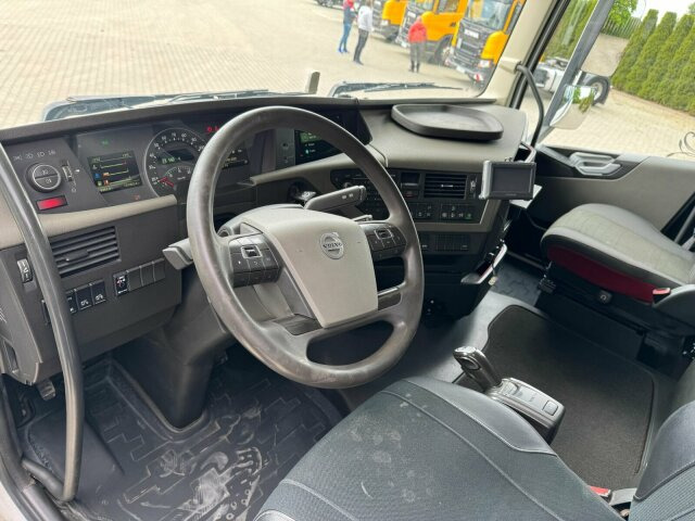 Volvo FH 540 6x2 Abrollkipper MEILLER RK 26.67 - Camion ampliroll: photos 2 Volvo FH 540 6x2 Abrollkipper MEILLER RK 26.67 - Camion ampliroll: photos 2