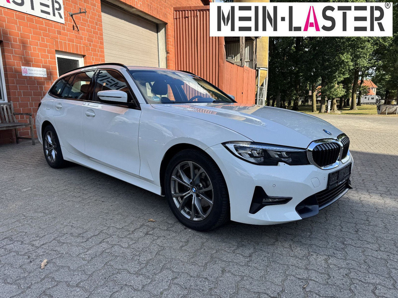 BMW 320 d xDrive touring Sport Line shadow AHK - Voiture break: photos 2 BMW 320 d xDrive touring Sport Line shadow AHK - Voiture break: photos 2