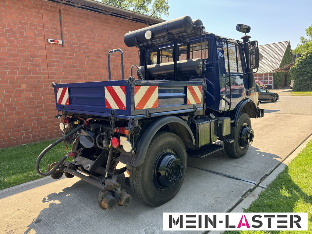 Mercedes-Benz U 1600 Zweiweg ZW 100 AHK 600t nur 14.084 km - Camion: photos 5 Mercedes-Benz U 1600 Zweiweg ZW 100 AHK 600t nur 14.084 km - Camion: photos 5