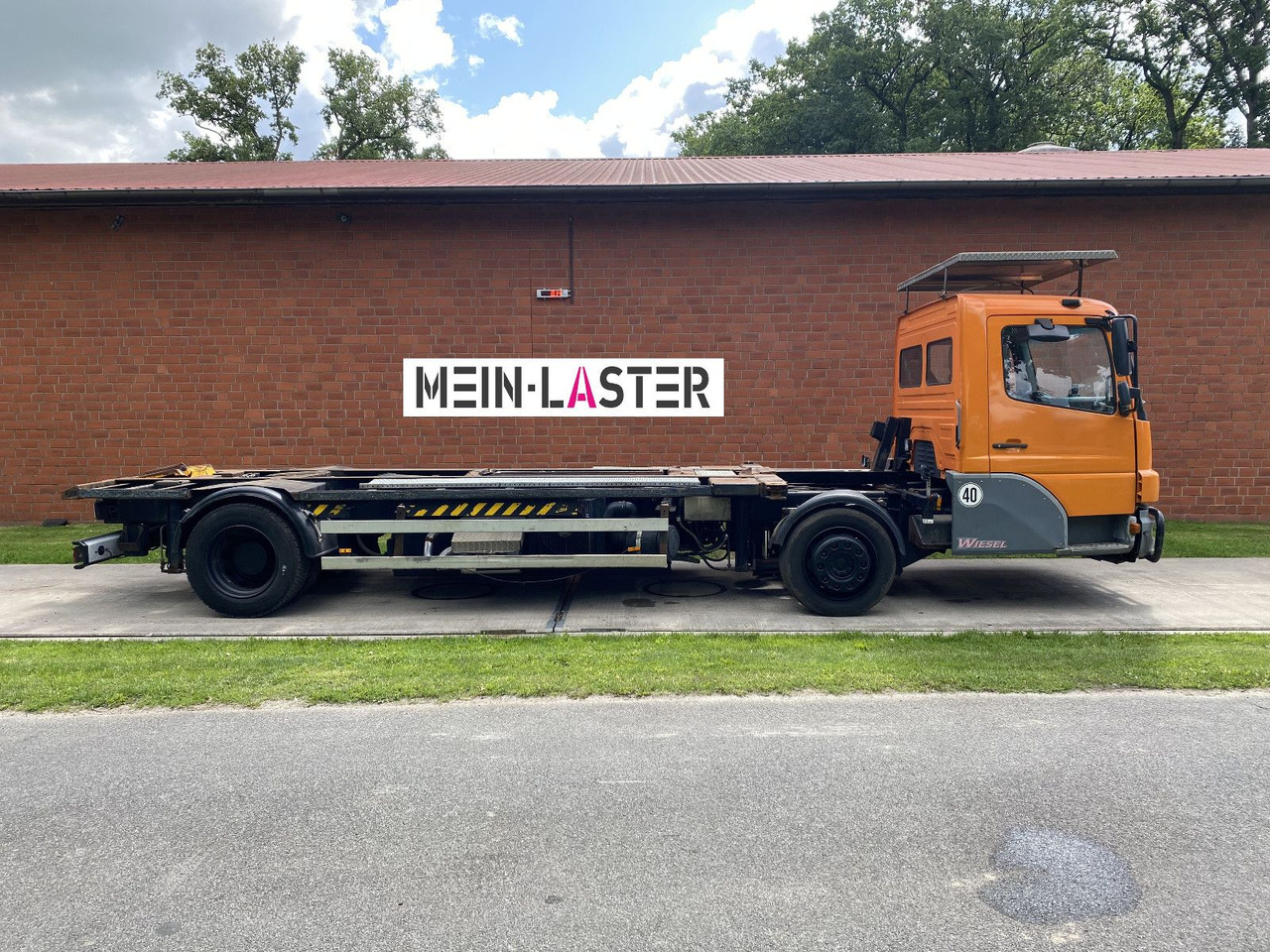 Mercedes-Benz Kamag Wiesel Umsetzter Sattelplatte - Camion porte-conteneur/ Caisse mobile: photos 2 Mercedes-Benz Kamag Wiesel Umsetzter Sattelplatte - Camion porte-conteneur/ Caisse mobile: photos 2