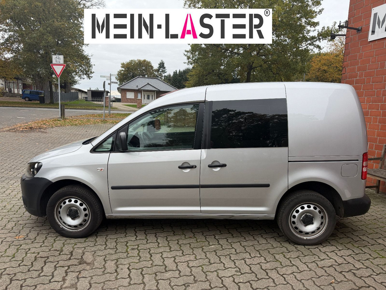 Volkswagen Caddy 2.0 TDI Kasten Soccer 4Motion Automatik - Voiture break: photos 4 Volkswagen Caddy 2.0 TDI Kasten Soccer 4Motion Automatik - Voiture break: photos 4