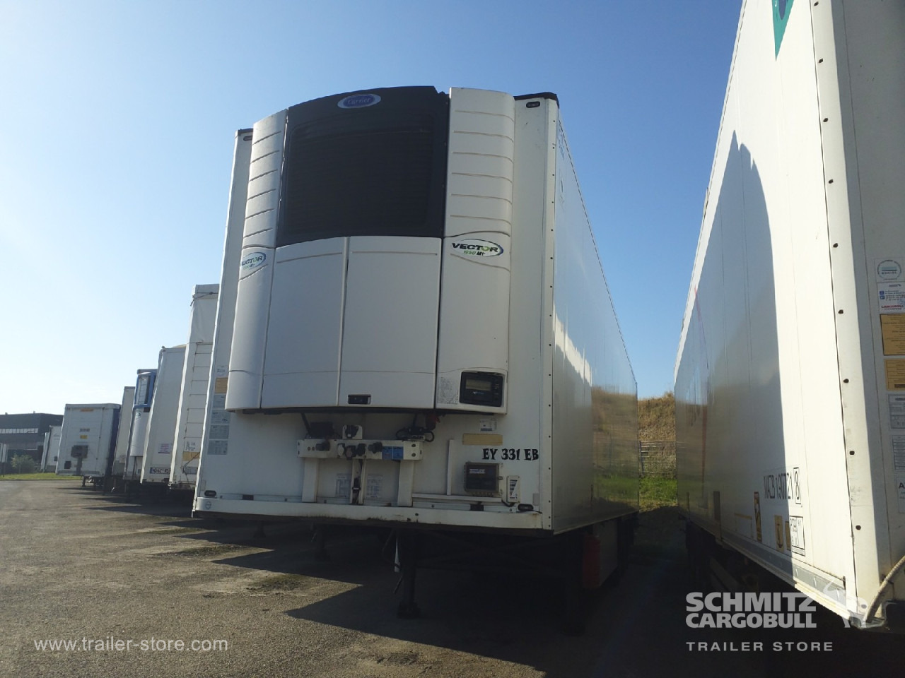 SCHMITZ Reefer Multitemp Double deck Taillift - Semi-remorque isothermique: photos 4 SCHMITZ Reefer Multitemp Double deck Taillift - Semi-remorque isothermique: photos 4