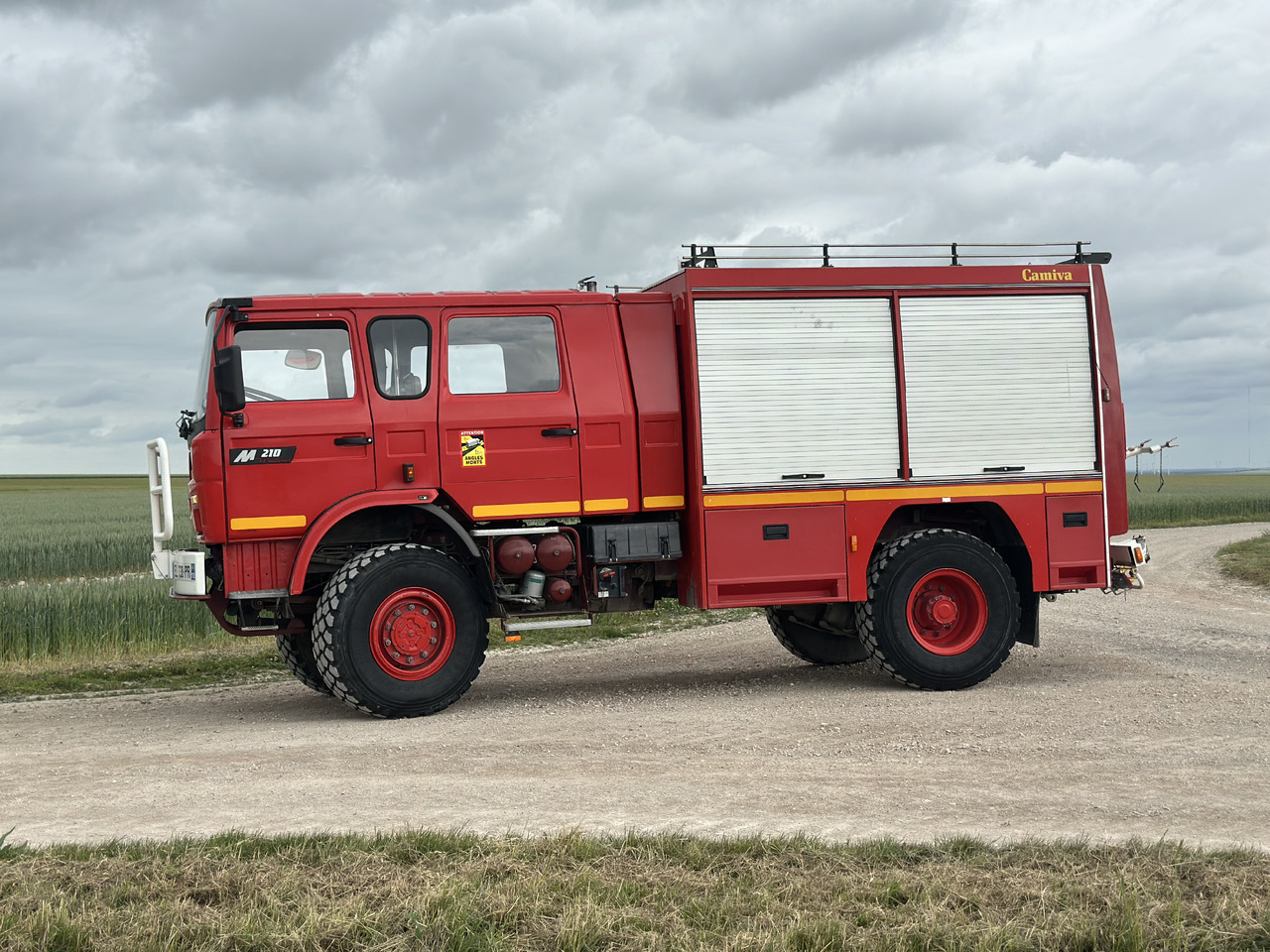RENAULT M210 - Camion citerne: photos 3 RENAULT M210 - Camion citerne: photos 3