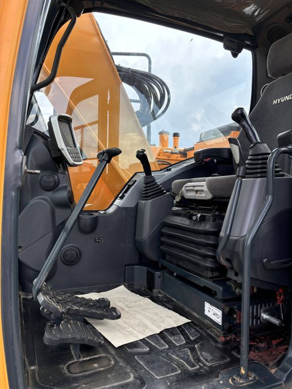 Hyundai HX 145 - Pelle sur chenille: photos 5 Hyundai HX 145 - Pelle sur chenille: photos 5