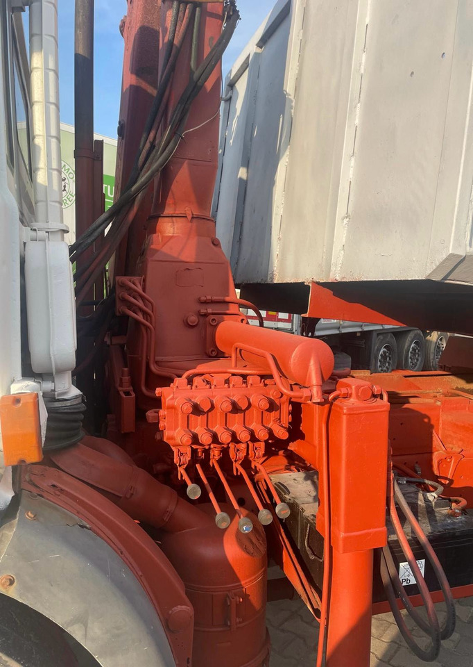 IVECO Unic - Camion benne, Camion grue: photos 4 IVECO Unic - Camion benne, Camion grue: photos 4