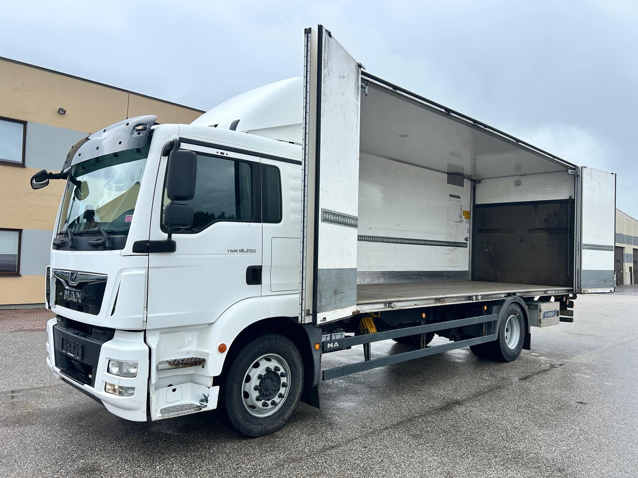 MAN TGM 18.290 - Camion fourgon: photos 4 MAN TGM 18.290 - Camion fourgon: photos 4