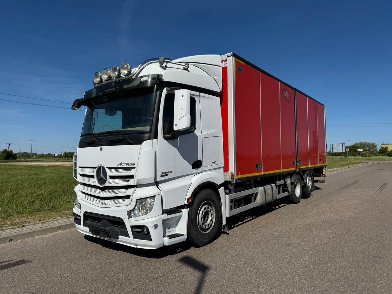 MERCEDES-BENZ ACTROS 2542 - Camion fourgon: photos 2 MERCEDES-BENZ ACTROS 2542 - Camion fourgon: photos 2