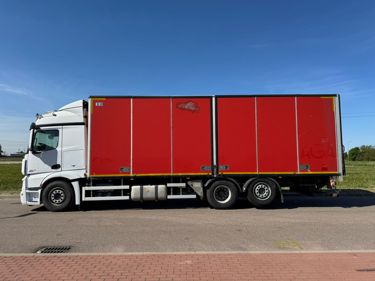 MERCEDES-BENZ ACTROS 2542 - Camion fourgon: photos 5 MERCEDES-BENZ ACTROS 2542 - Camion fourgon: photos 5