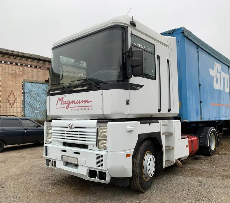 Tracteur routier RENAULT Magnum 390: photos 6