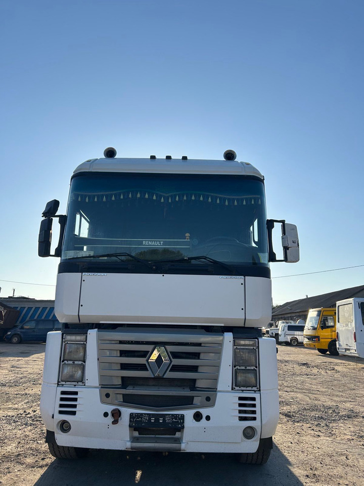 RENAULT Magnum 390 - Tracteur routier: photos 2 RENAULT Magnum 390 - Tracteur routier: photos 2