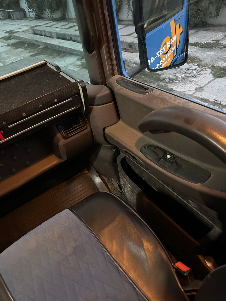 Tracteur routier RENAULT Magnum 440 | ID1646S: photos 8 Tracteur routier RENAULT Magnum 440 | ID1646S: photos 8