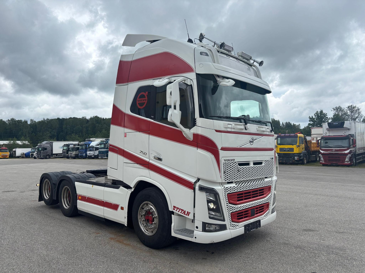VOLVO FH16.750 - Tracteur routier: photos 1 VOLVO FH16.750 - Tracteur routier: photos 1