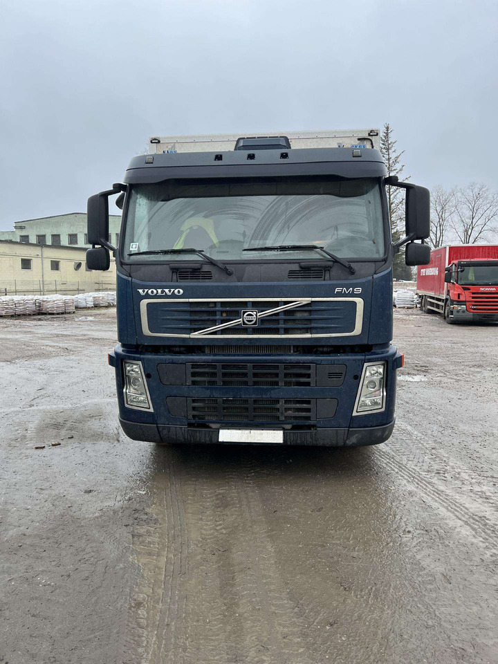VOLVO FM9.260 - Camion fourgon: photos 3 VOLVO FM9.260 - Camion fourgon: photos 3