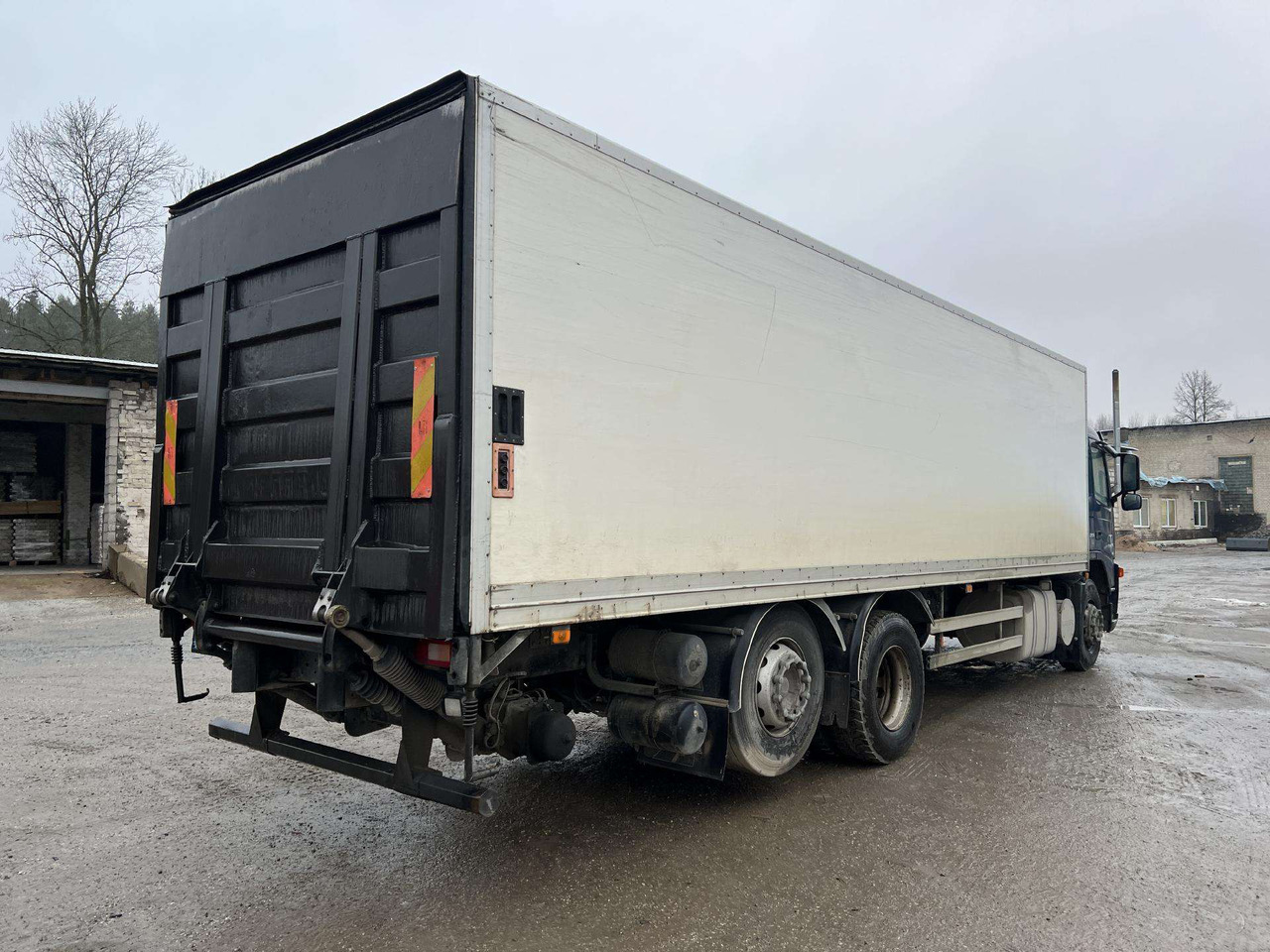 VOLVO FM9.260 - Camion fourgon: photos 4 VOLVO FM9.260 - Camion fourgon: photos 4