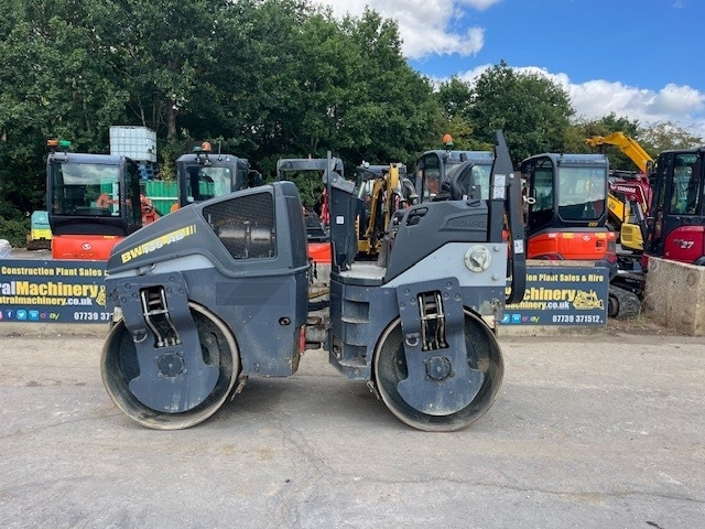 Rouleau compresseur Bomag BW 135 AD-5: photos 8