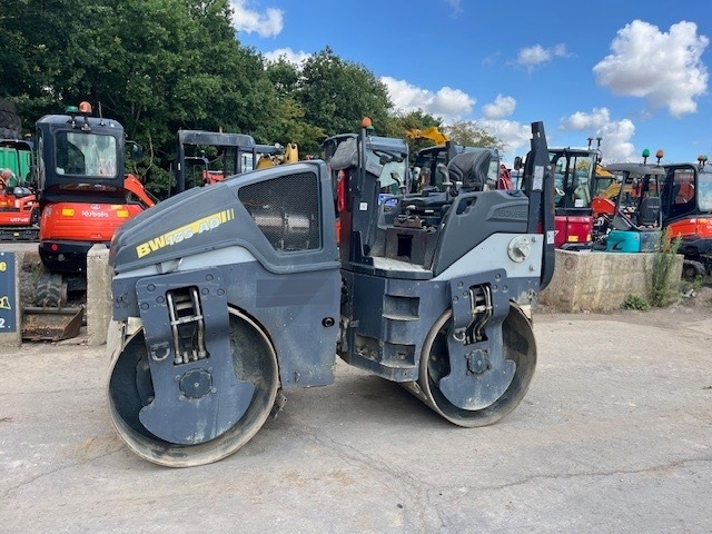 Rouleau compresseur Bomag BW 135 AD-5: photos 9