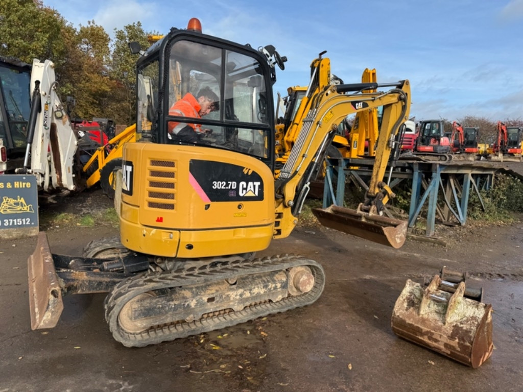 CAT 302.2 D - Mini pelle: photos 2 CAT 302.2 D - Mini pelle: photos 2