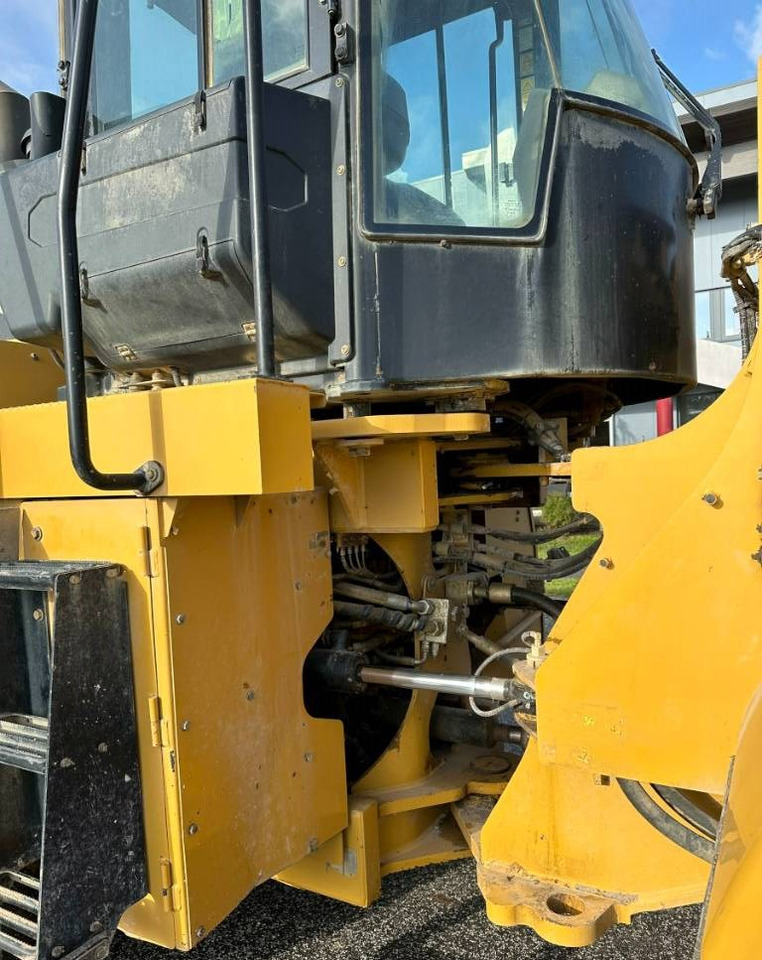Chargeuse sur pneus CAT 966 M XE - CE + EPA German machine!: photos 7