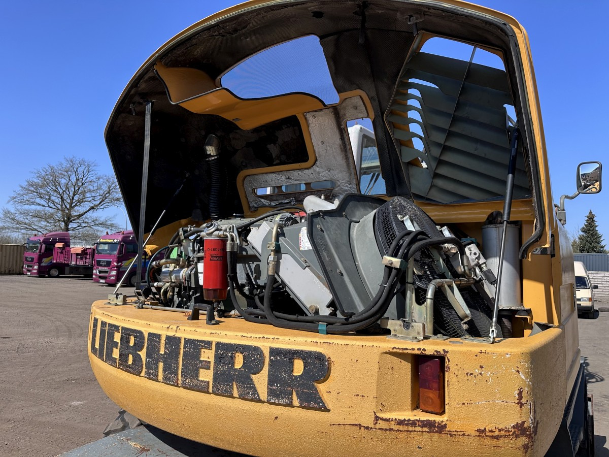 LIEBHERR A 314 All hydr. lines SW 33- 30 Km/h en crédit-bail LIEBHERR A 314 All hydr. lines SW 33- 30 Km/h: photos 21
