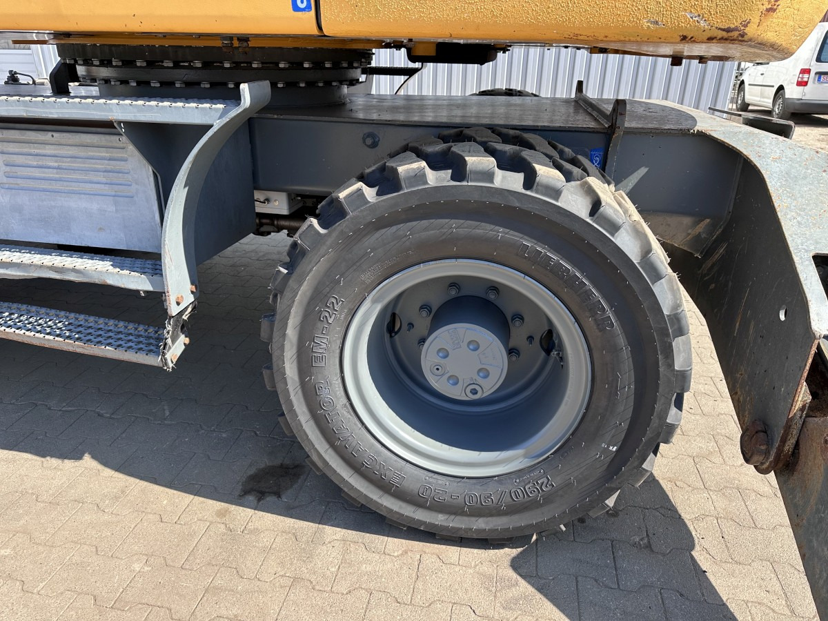 LIEBHERR A 314 All hydr. lines SW 33- 30 Km/h en crédit-bail LIEBHERR A 314 All hydr. lines SW 33- 30 Km/h: photos 32