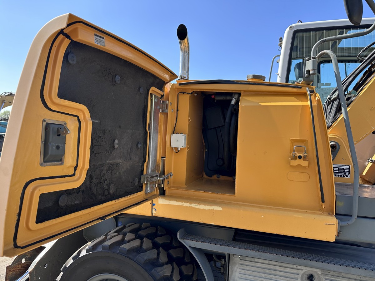 LIEBHERR A 314 All hydr. lines SW 33- 30 Km/h en crédit-bail LIEBHERR A 314 All hydr. lines SW 33- 30 Km/h: photos 26