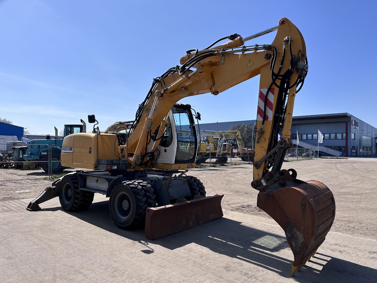 LIEBHERR A 314 All hydr. lines SW 33- 30 Km/h en crédit-bail LIEBHERR A 314 All hydr. lines SW 33- 30 Km/h: photos 7