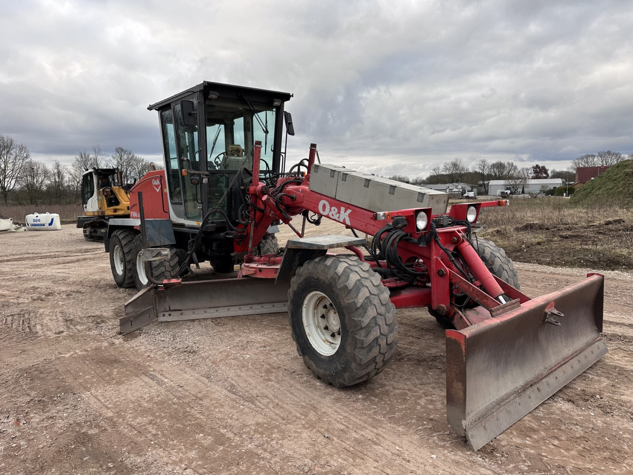 NEW HOLLAND F 106.5 - 6x6 Laser Topcon- Klima Cummins 6 Zyl. - Niveleuse: photos 4 NEW HOLLAND F 106.5 - 6x6 Laser Topcon- Klima Cummins 6 Zyl. - Niveleuse: photos 4