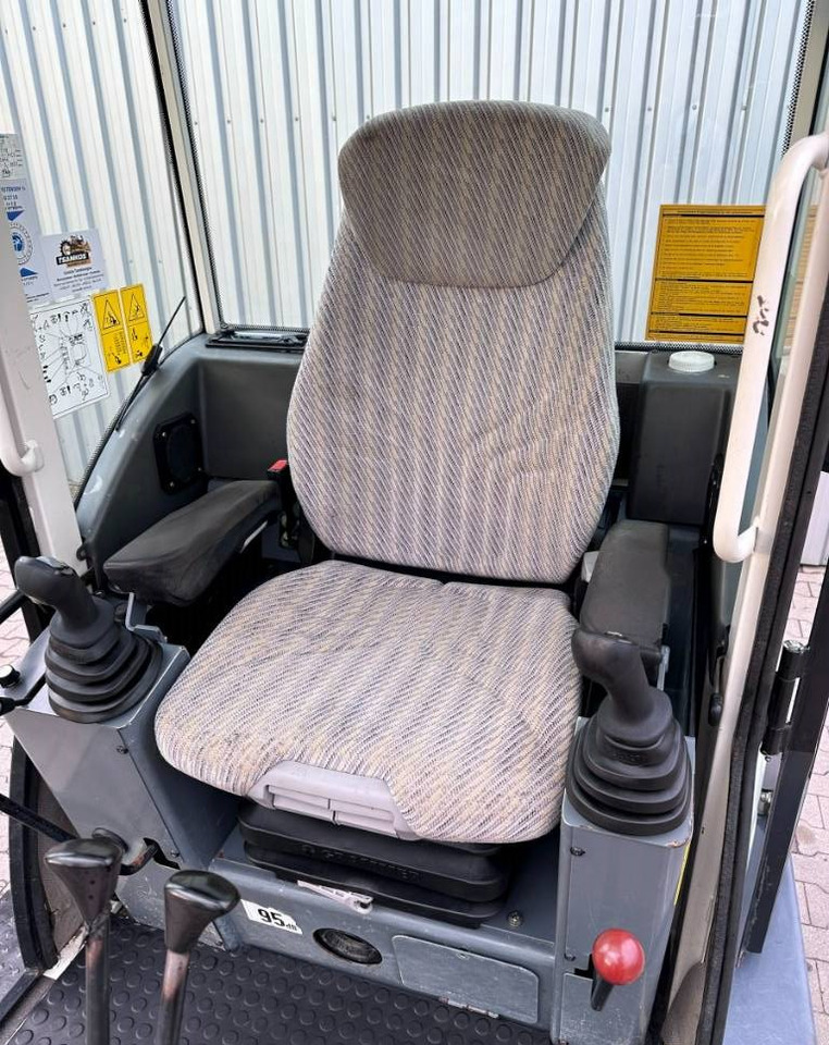 Mini pelle Terex TC 35 mit 3 Löffel: photos 10 Mini pelle Terex TC 35 mit 3 Löffel: photos 10