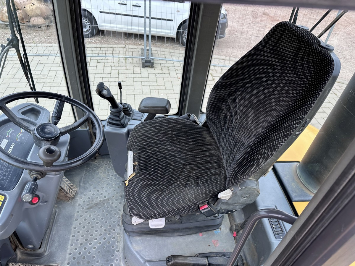 Chargeuse sur pneus VOLVO L 30 B PRO 3er Kreis Klappschaufel+Palettengabel: photos 10