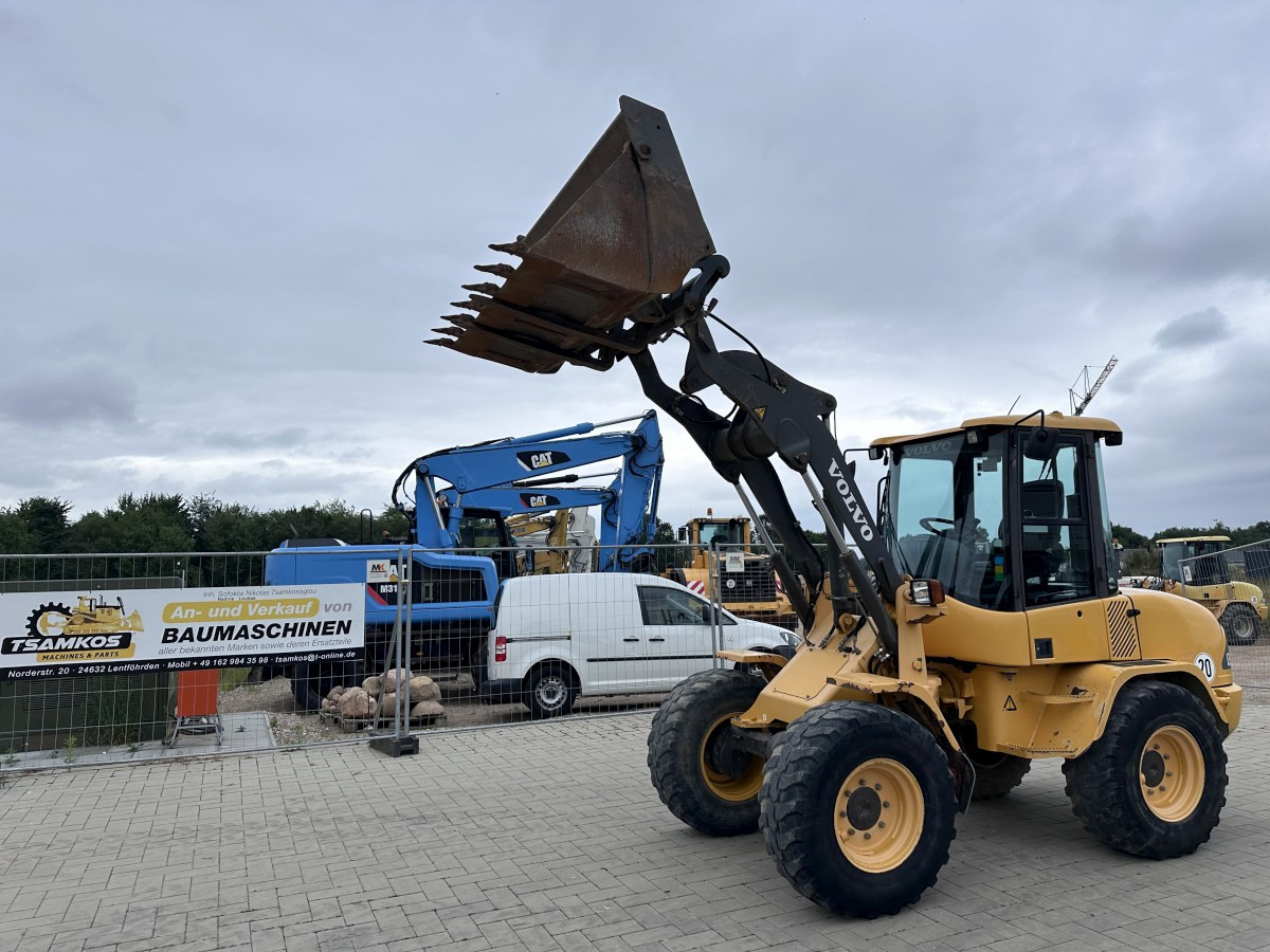 Chargeuse sur pneus VOLVO L 30 B PRO 3er Kreis Klappschaufel+Palettengabel: photos 36