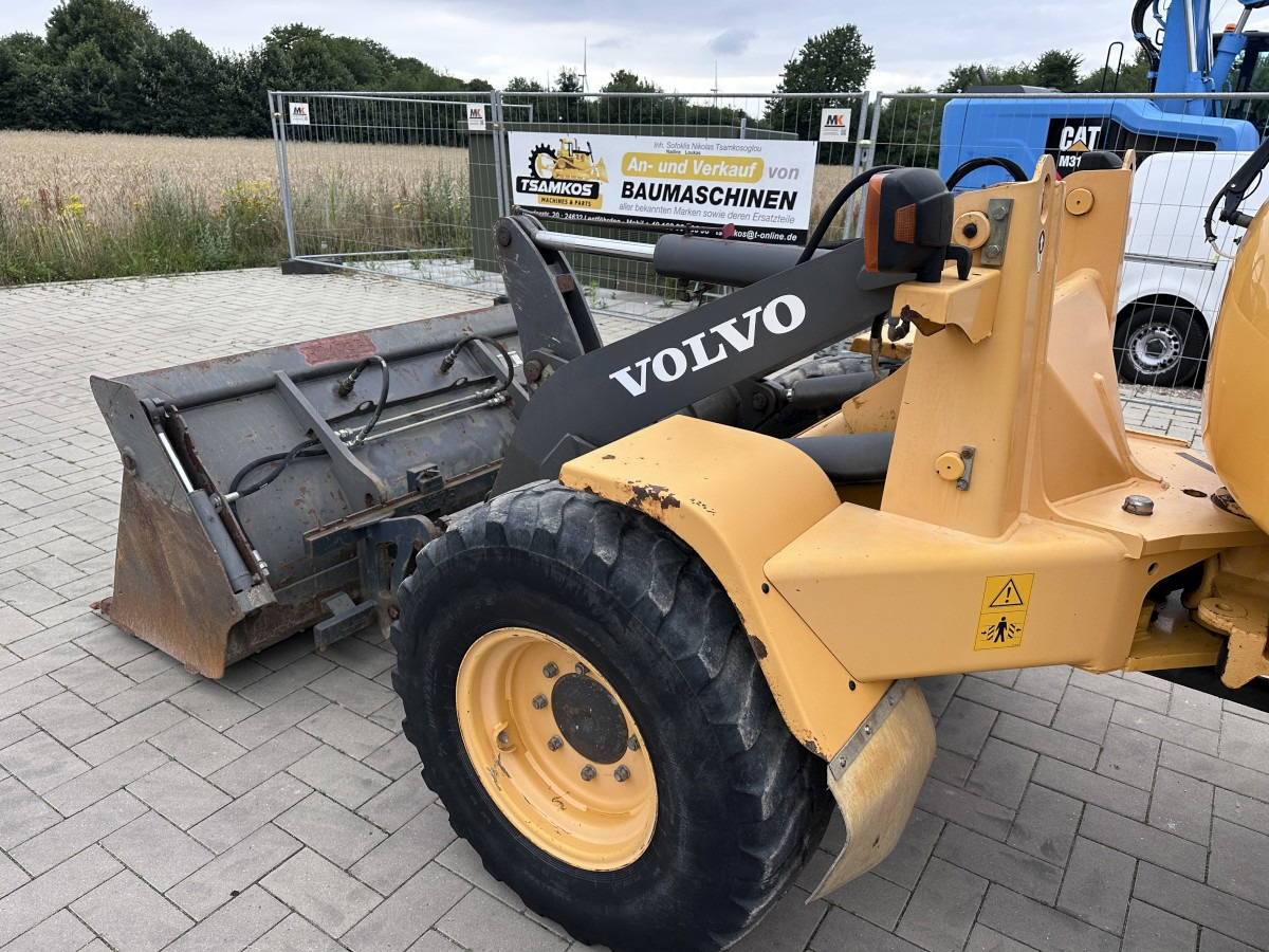Chargeuse sur pneus VOLVO L 30 B PRO 3er Kreis Klappschaufel+Palettengabel: photos 24
