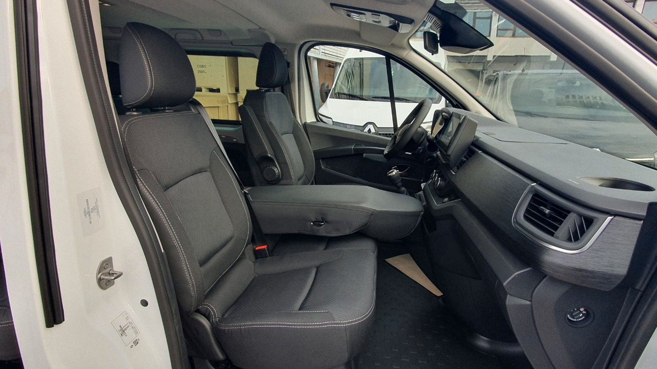 Transport de personnes Renault Trafic Passenger Grand Intens dCi 150: photos 8