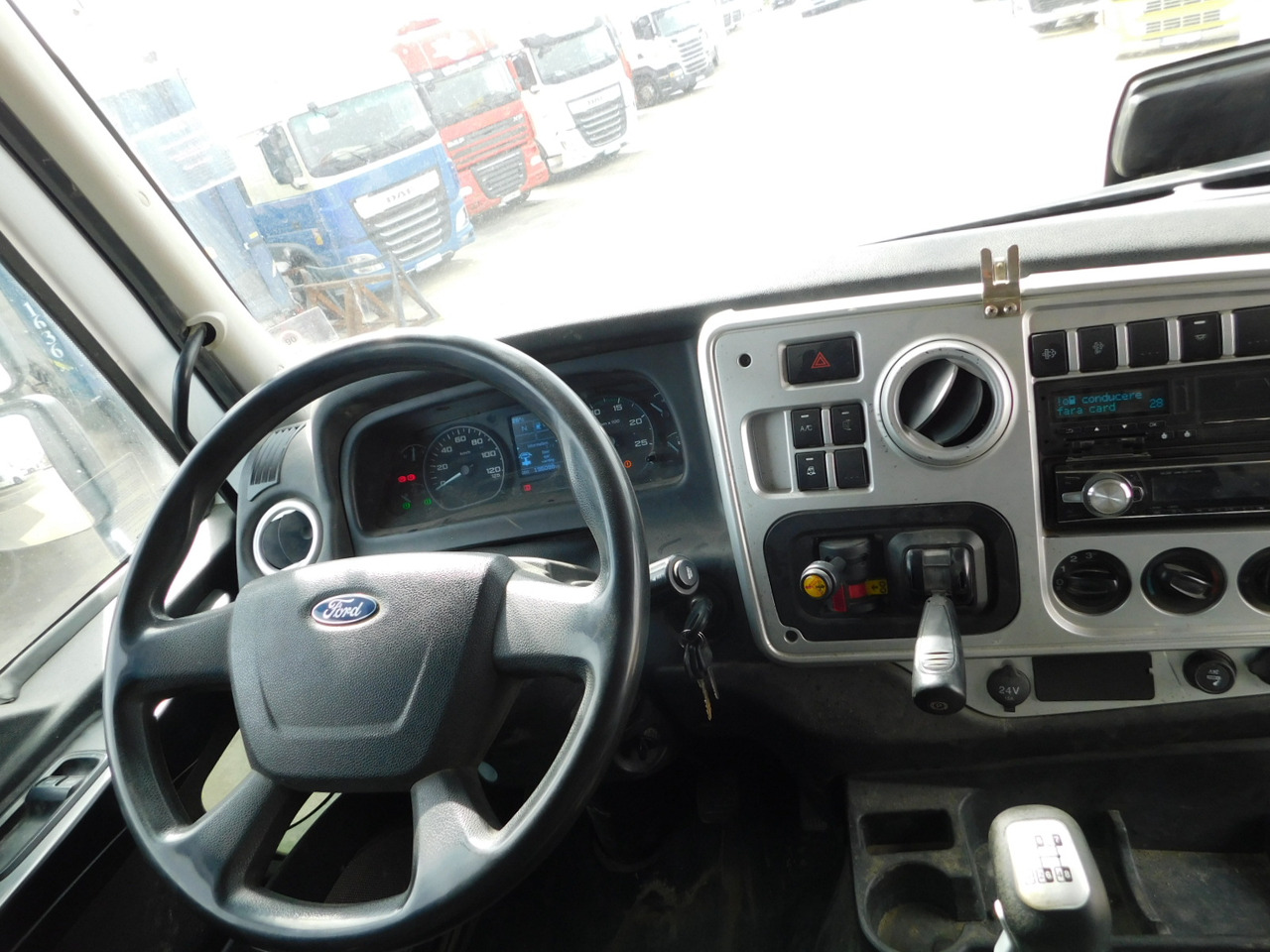 Ford 4142d 8x4 dcab e6 16s2230 - Camion benne: photos 5 Ford 4142d 8x4 dcab e6 16s2230 - Camion benne: photos 5