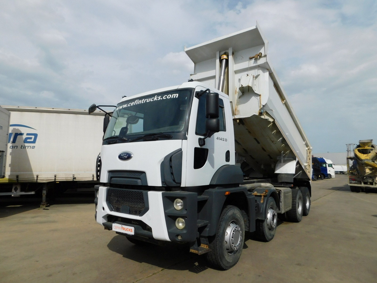Ford 4142d 8x4 dcab e6 16s2230 - Camion benne: photos 1 Ford 4142d 8x4 dcab e6 16s2230 - Camion benne: photos 1