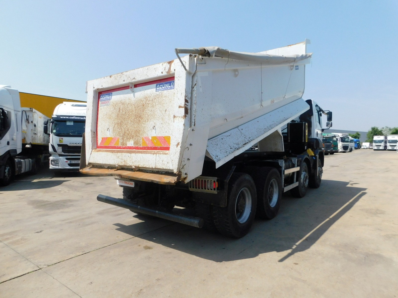 Ford 4142d 8x4 dcab e6 16s2230 ecotorq - Camion benne: photos 3 Ford 4142d 8x4 dcab e6 16s2230 ecotorq - Camion benne: photos 3