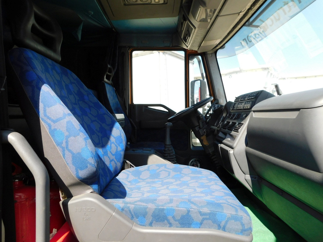 Iveco Eurocargo 120e24pmll - Camion fourgon: photos 5 Iveco Eurocargo 120e24pmll - Camion fourgon: photos 5