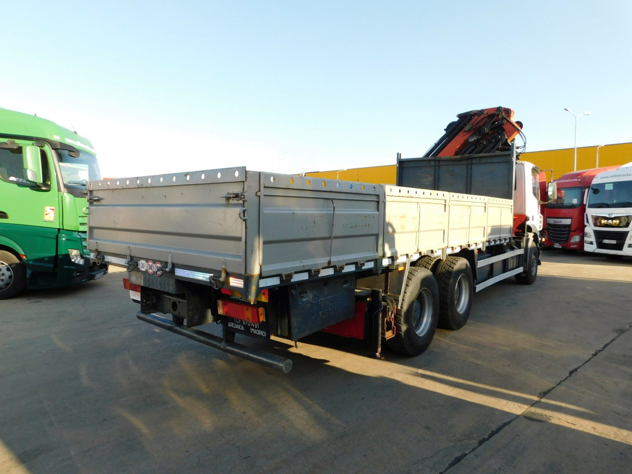 Iveco Magirus trakker - Camion plateau, Camion grue: photos 3 Iveco Magirus trakker - Camion plateau, Camion grue: photos 3