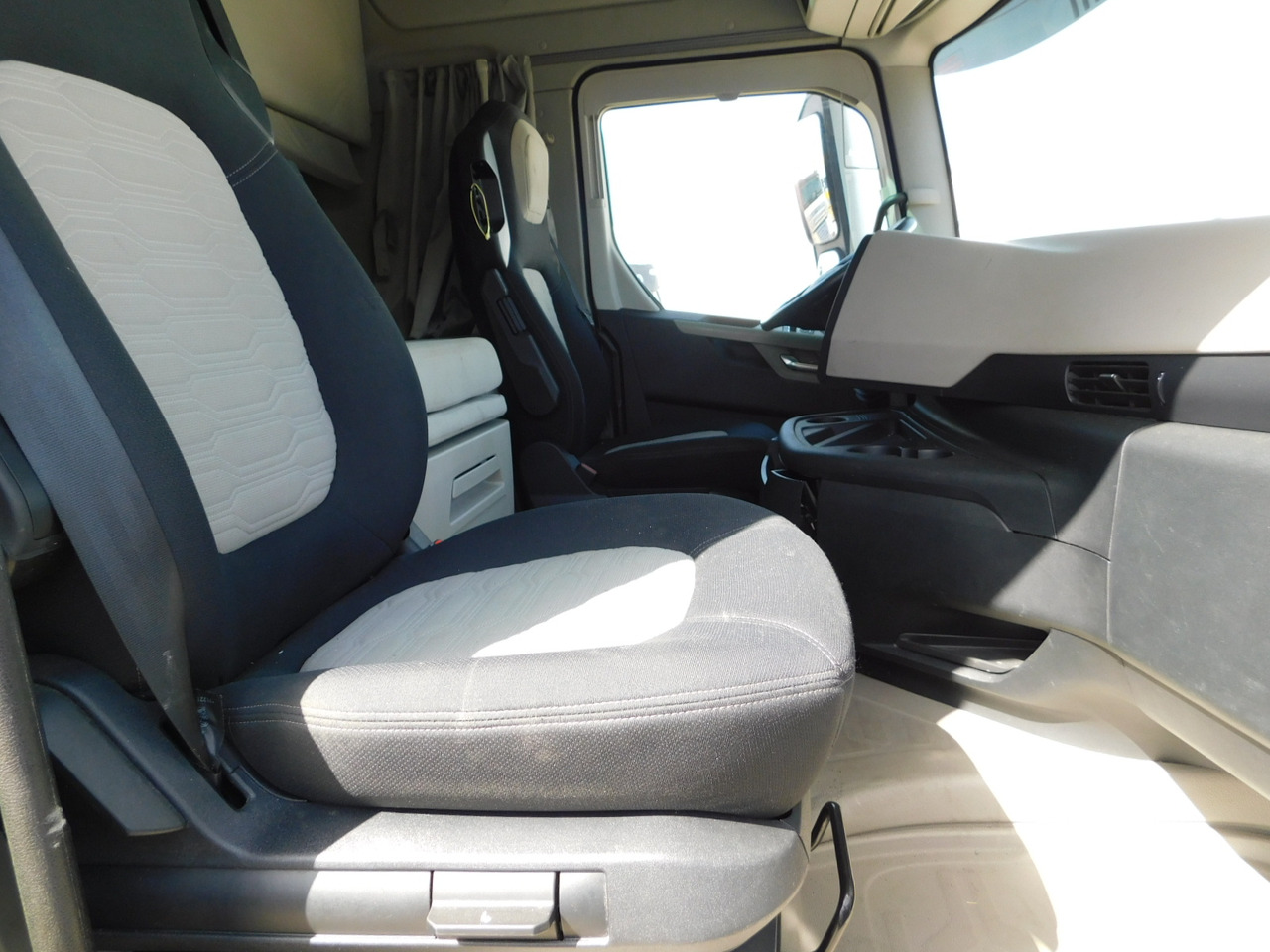 Ford F max chk1 - Tracteur routier: photos 5 Ford F max chk1 - Tracteur routier: photos 5