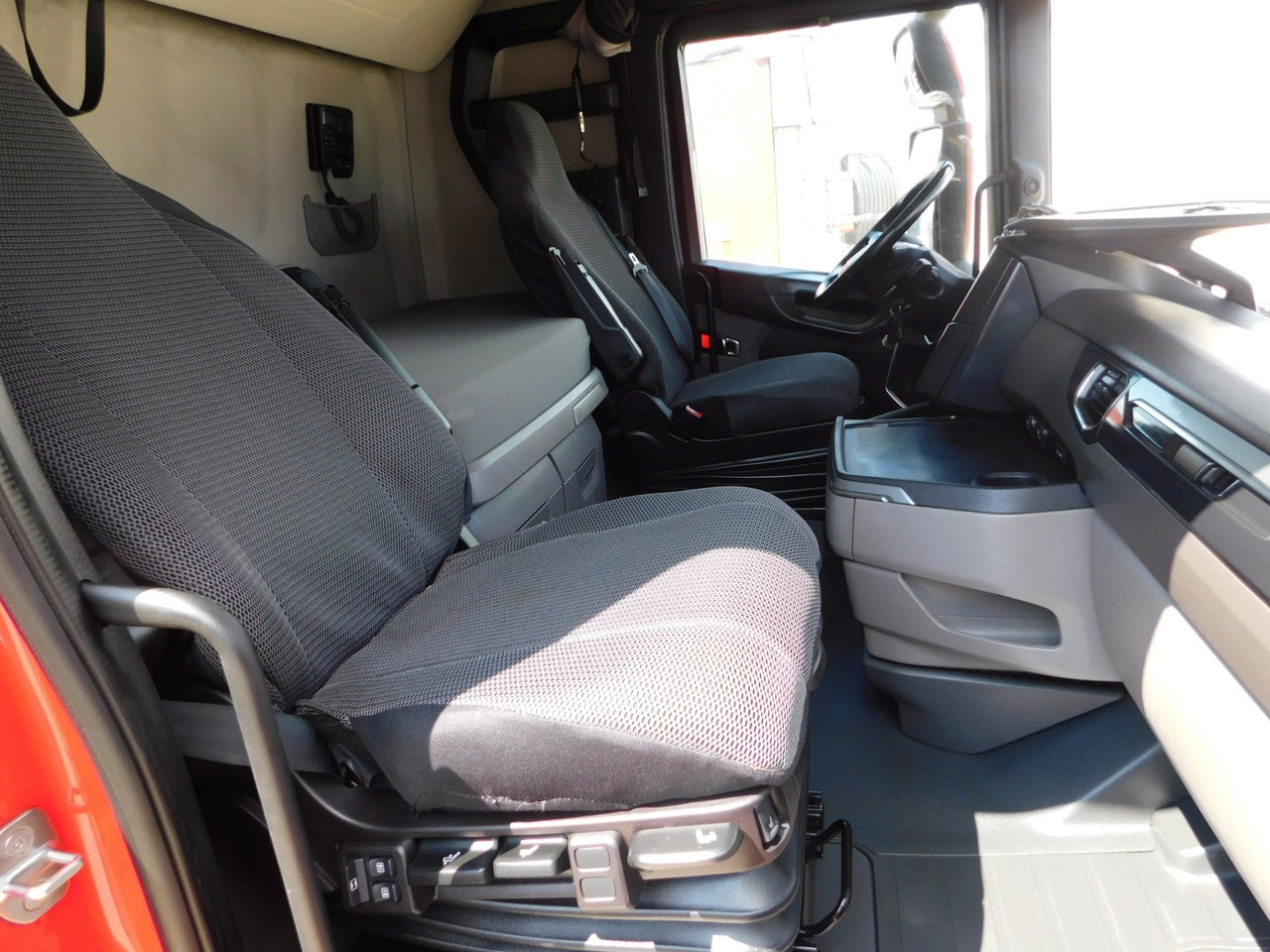 Scania S450 - Tracteur routier: photos 5 Scania S450 - Tracteur routier: photos 5