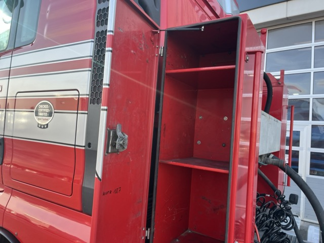 MAN TGX 26.480 6x4 BLS Euro6 Intarder Klima Luftfeder - Tracteur routier: photos 2 MAN TGX 26.480 6x4 BLS Euro6 Intarder Klima Luftfeder - Tracteur routier: photos 2