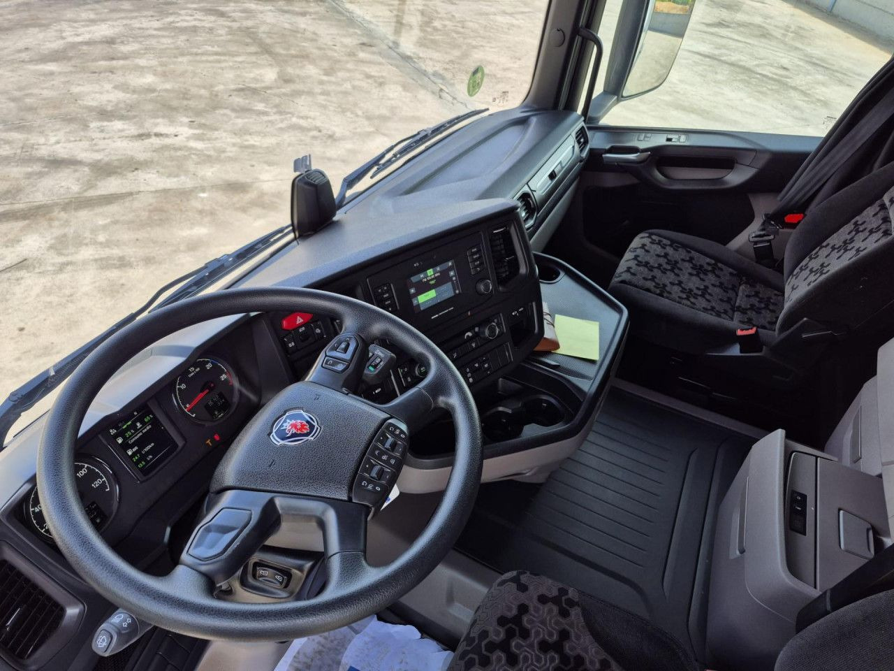 Scania R 460 - Tracteur routier: photos 3 Scania R 460 - Tracteur routier: photos 3