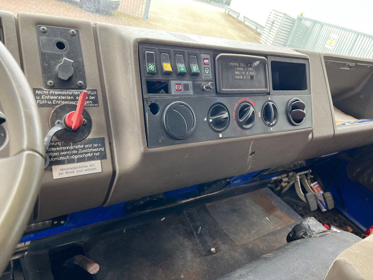 120-23 AW 4x4 Doka 120-23 AW 4x4 Doka, V8-Motor, Seilwinde - Châssis cabine: photos 4 120-23 AW 4x4 Doka 120-23 AW 4x4 Doka, V8-Motor, Seilwinde - Châssis cabine: photos 4