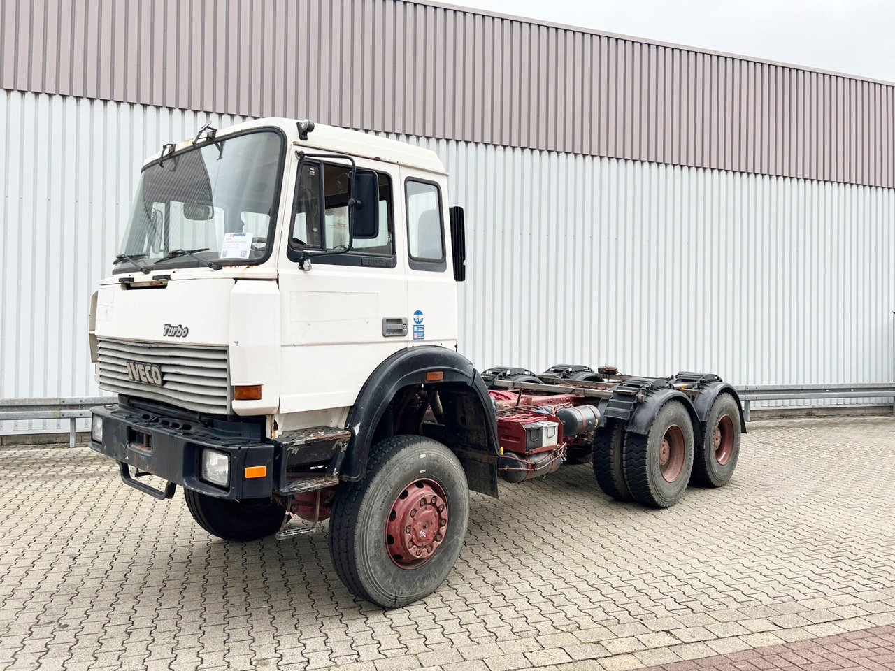 260-34 AHW 6x6 260-34 AHW 6x6, V8, Manual, Full Steel - Châssis cabine: photos 1 260-34 AHW 6x6 260-34 AHW 6x6, V8, Manual, Full Steel - Châssis cabine: photos 1