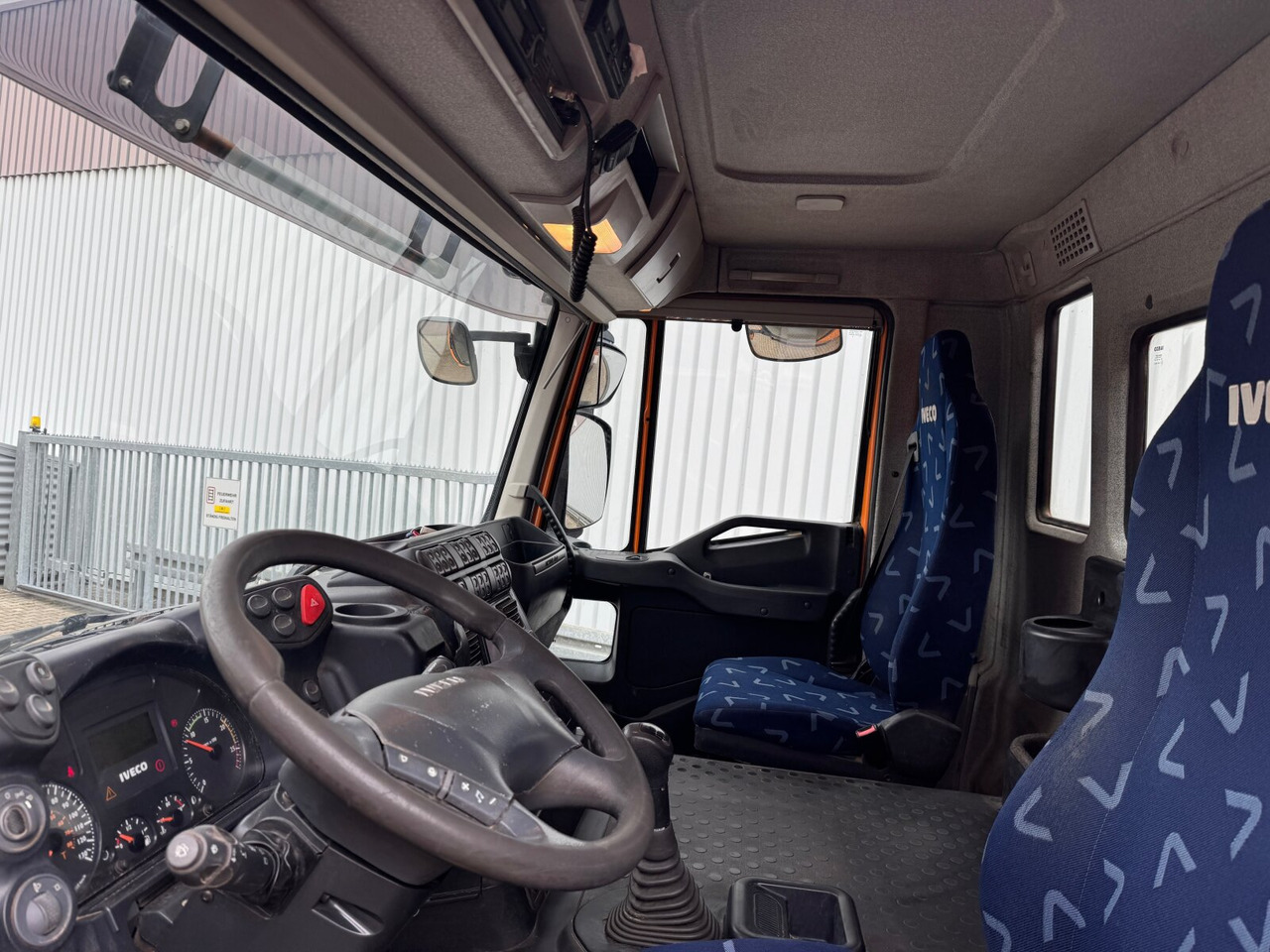 AD260T41 6x4 AD260T41 6x4, EEV - Camion benne: photos 3 AD260T41 6x4 AD260T41 6x4, EEV - Camion benne: photos 3