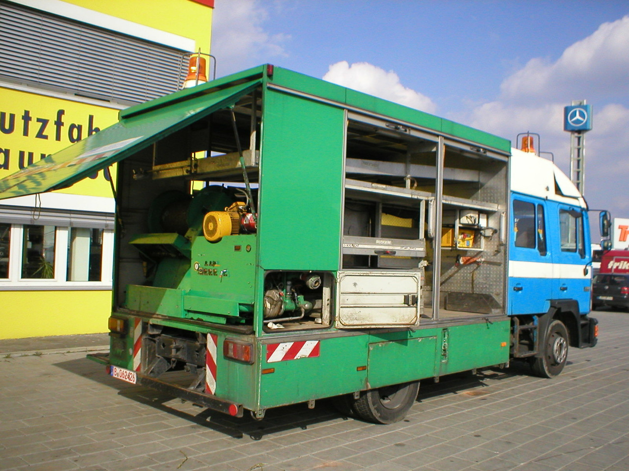 MAN M02 12.232 4x2 Spülwagen - Camion: photos 3 MAN M02 12.232 4x2 Spülwagen - Camion: photos 3
