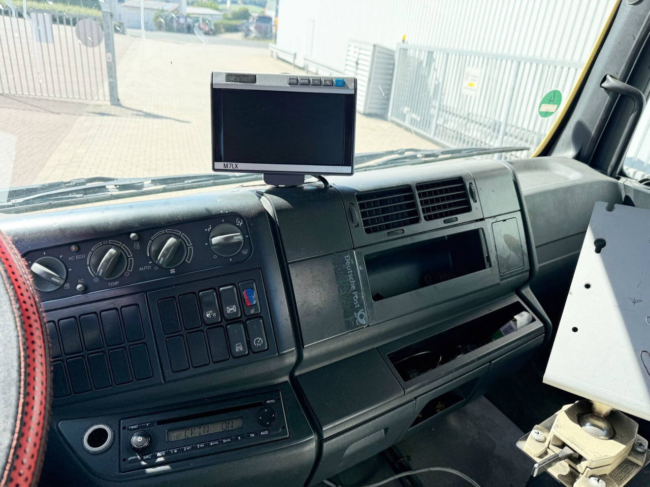 MAN TGM 18.290 4x2 LL TGM 18.290 4x2 LL, Hydr. Hubrahmen - Camion: photos 5 MAN TGM 18.290 4x2 LL TGM 18.290 4x2 LL, Hydr. Hubrahmen - Camion: photos 5