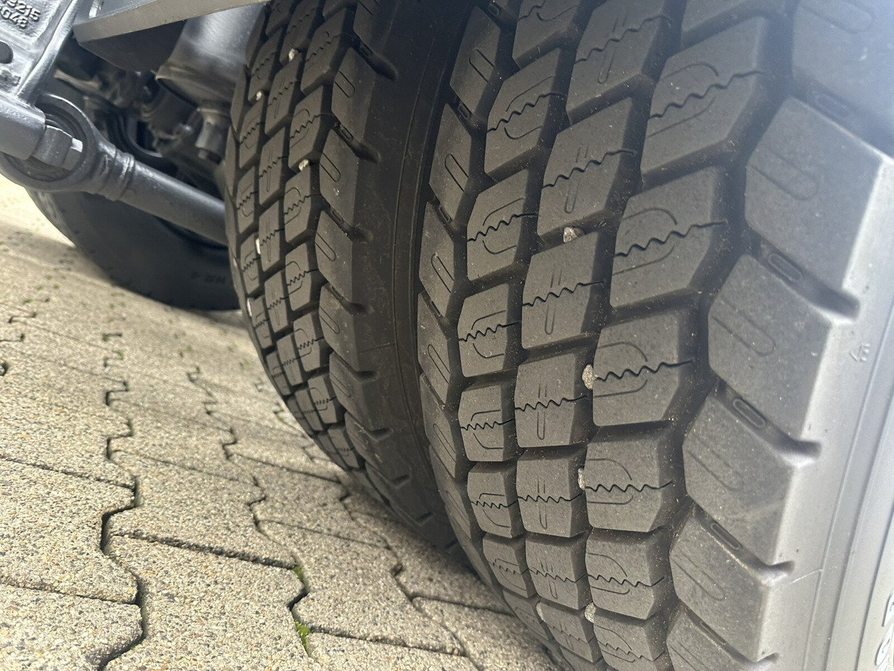 MAN TGX 18.360 4X2 LL TGX 18.360 4X2 LL, Fahrschule - Camion: photos 2 MAN TGX 18.360 4X2 LL TGX 18.360 4X2 LL, Fahrschule - Camion: photos 2